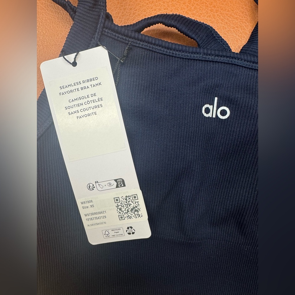 ALO Yoga Navy Blue Ribbed Crop Top - New with tags